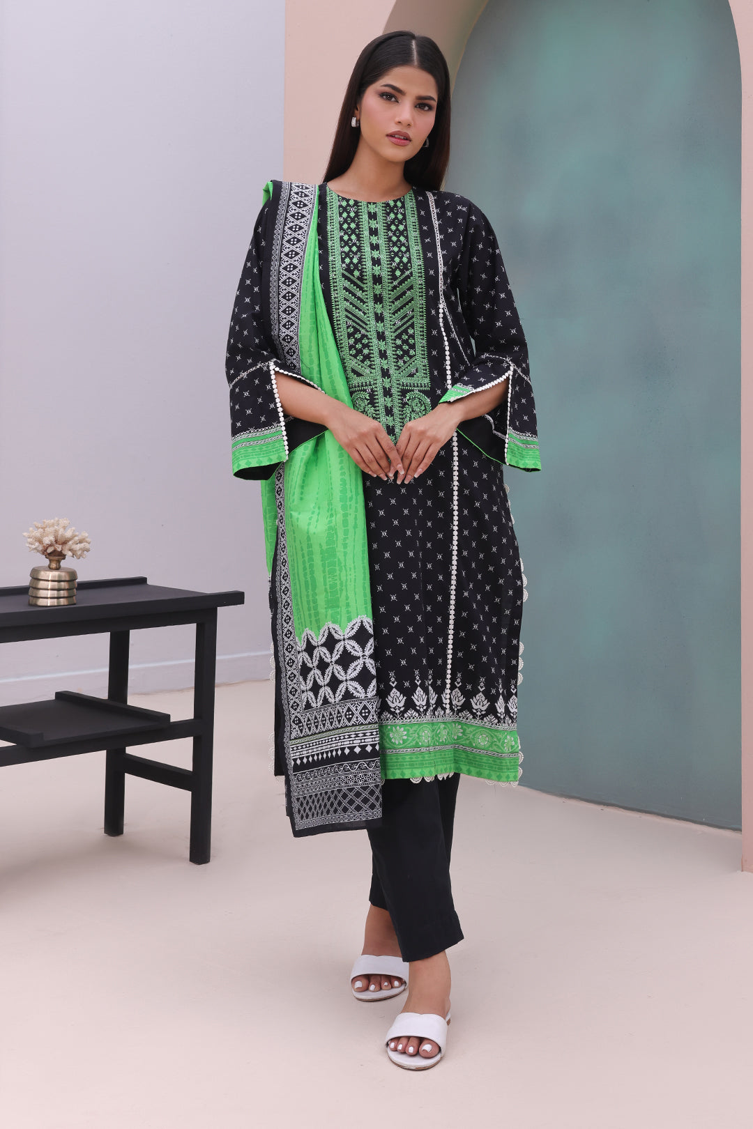 Zellbury | Unstitched 2 Piece Cambric | Embroidered Shirt Dupatta - 0027 - Libasekhas