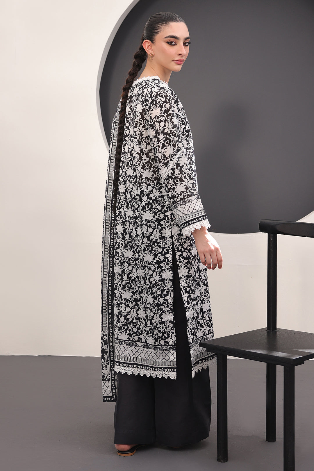 Zellbury | Unstitched 3 Piece Lawn | Shirt Shalwar Dupatta - 1526 - Libasekhas