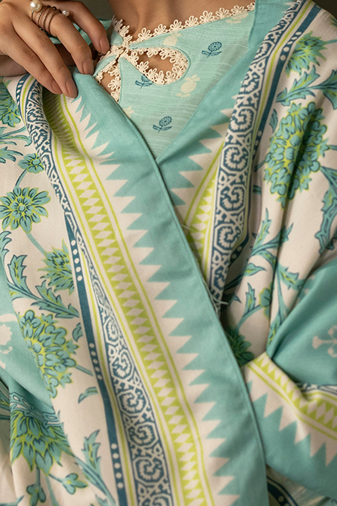 Zellbury | Unstitched 3 Piece Khaddar | Shirt Shalwar Shawl - 0198 - Libasekhas