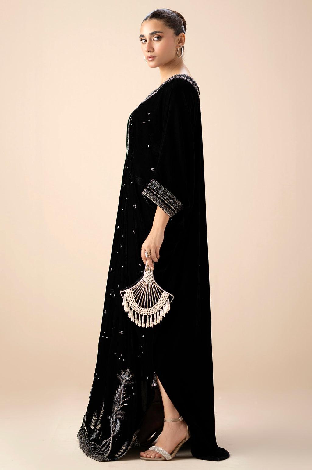 Zeen | Winter Collection | Velvet Kaftan 03