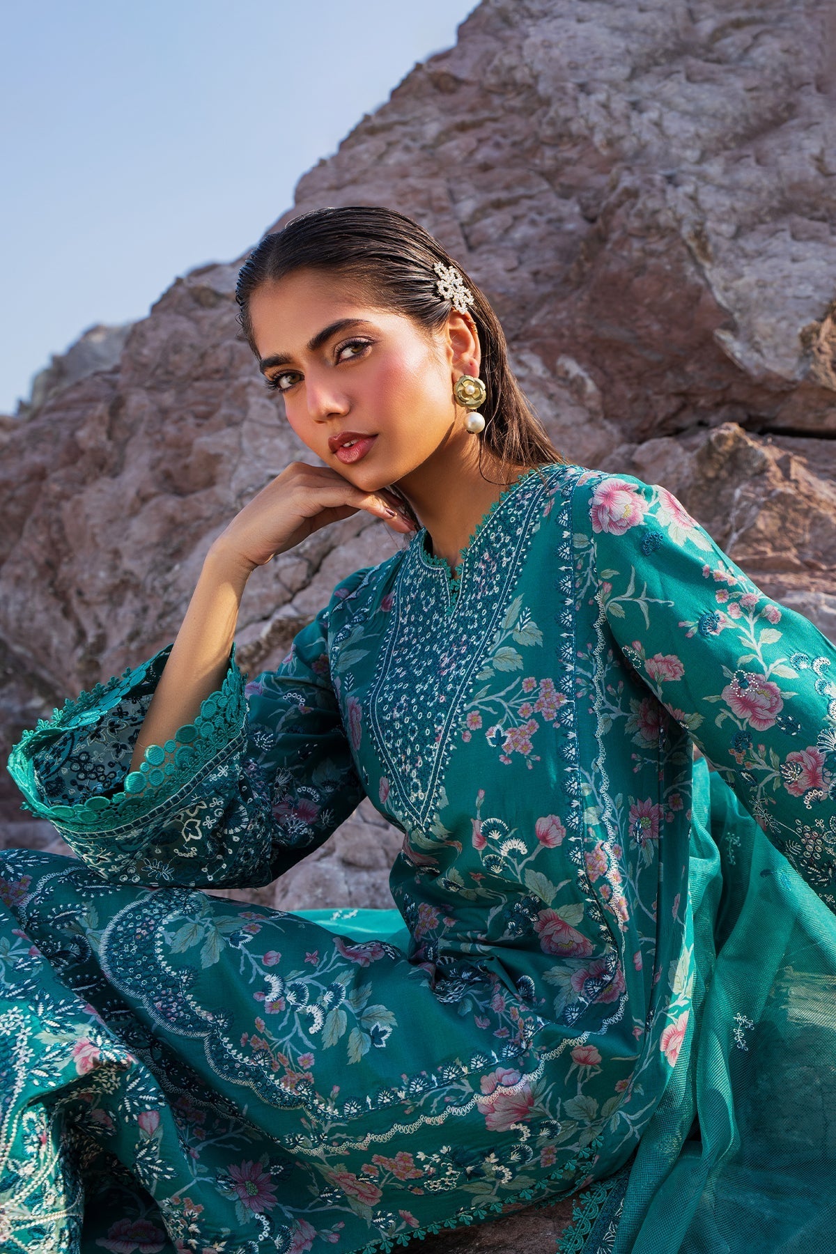 Afrozeh | Endless Summer | Plush