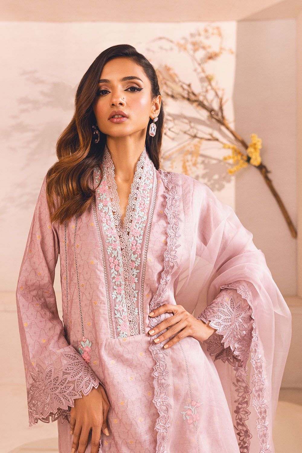Floral Fantasy - Riwayat-e-khas