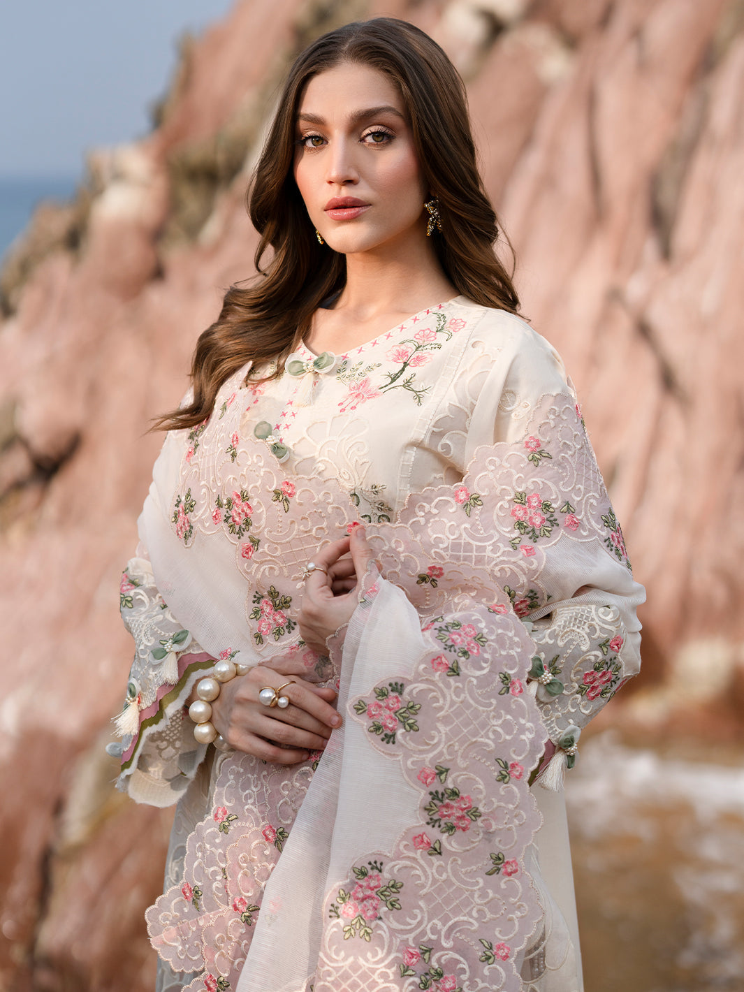 Mahnur | Sirena Luxury Lawn 25 | Wisteria - House Of Anaya
