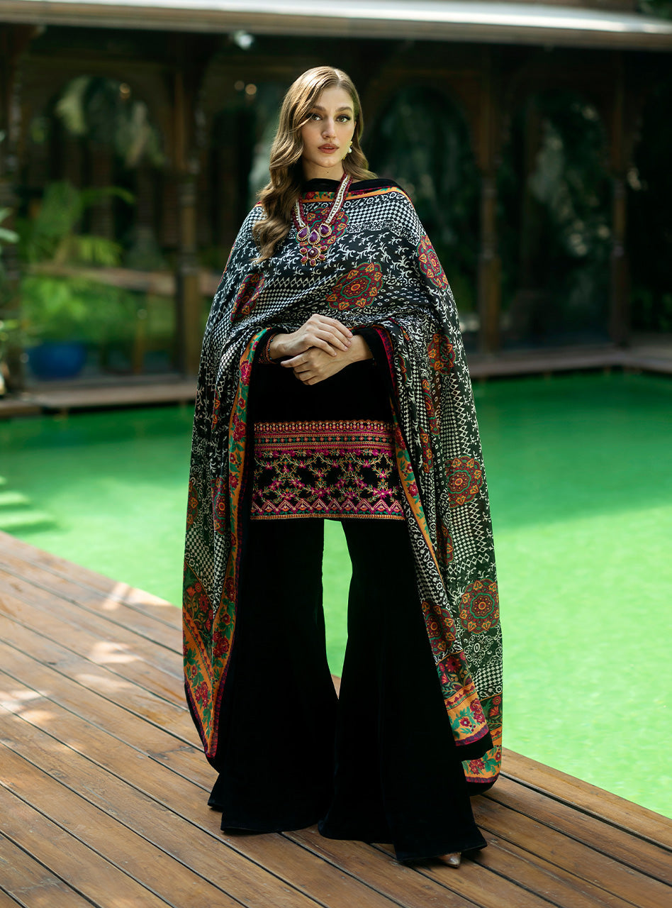 Zainab Chottani | Makhmal Luxe Pret | Zulmat - House Of Anaya