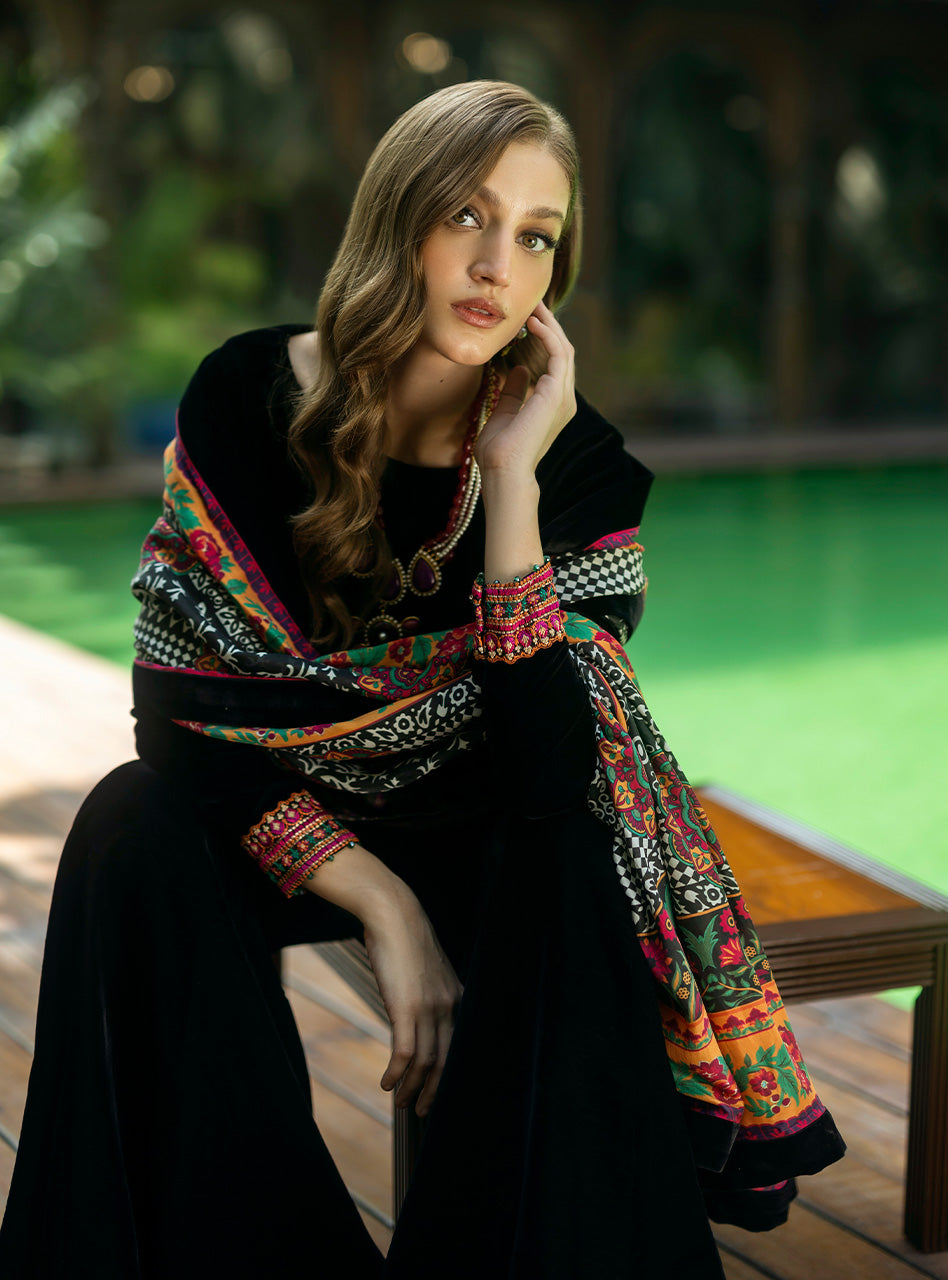 Zainab Chottani | Makhmal Luxe Pret | Zulmat - House Of Anaya