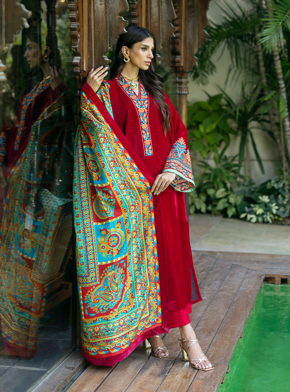 Zainab Chottani | Makhmal Luxe Pret | Shehla - House Of Anaya