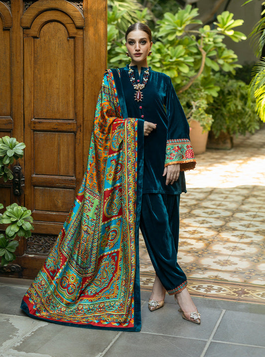 Zainab Chottani | Makhmal Luxe Pret | Avizeh - House Of Anaya