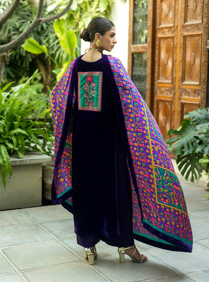 Zainab Chottani | Makhmal Luxe Pret | Rangin - House Of Anaya