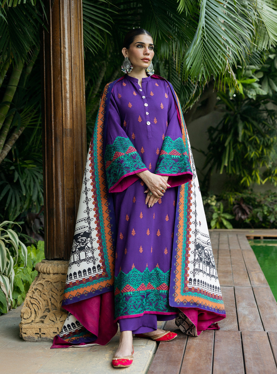 Zainab Chottani | Winter Shawls 24 |  Vaniza - House Of Anaya