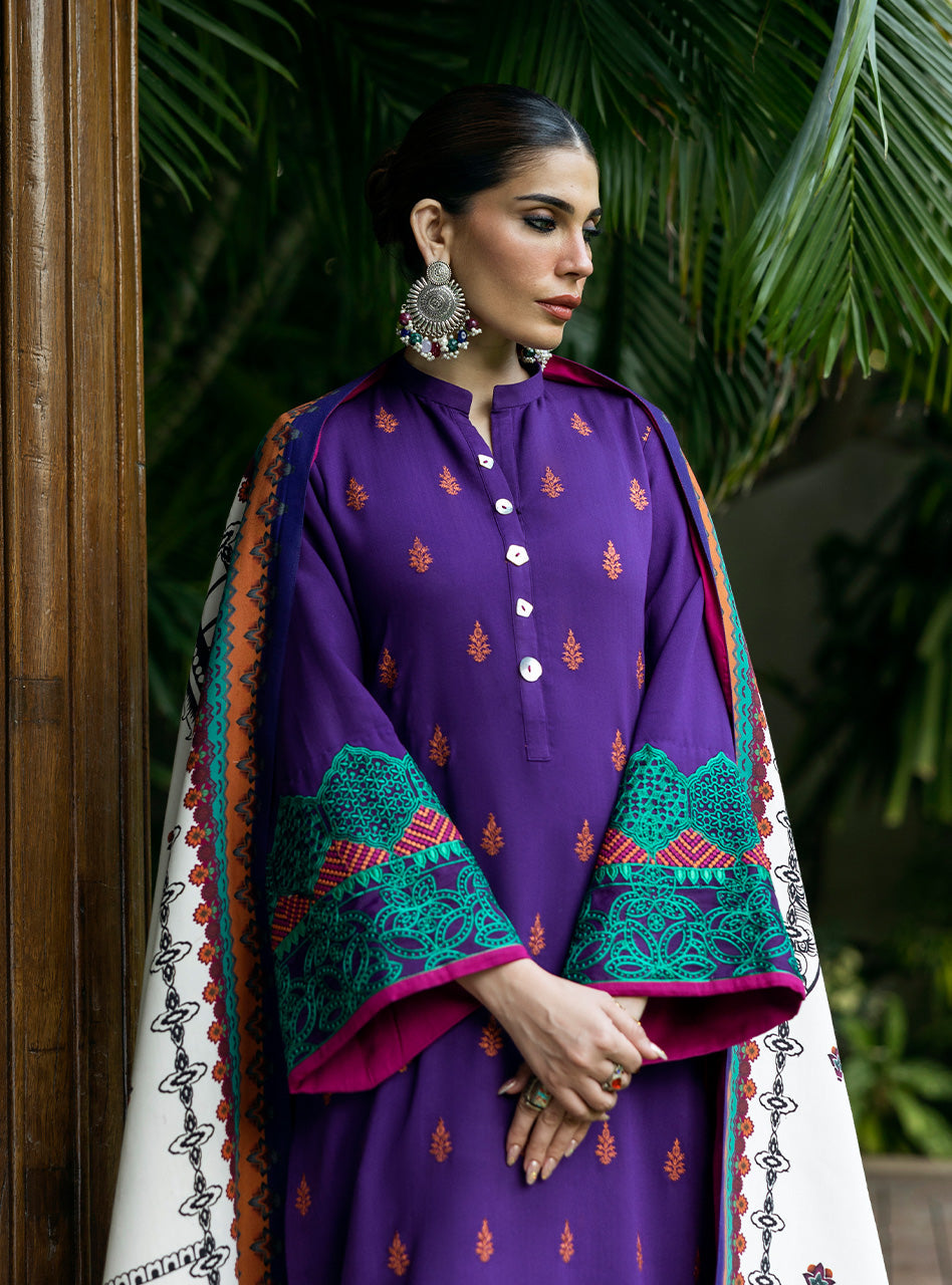 Zainab Chottani | Winter Shawls 24 |  Vaniza - House Of Anaya