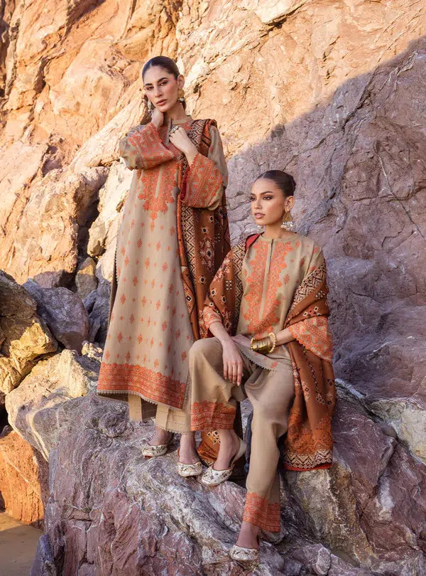 Zainab Chottani | Winter Shawls | Azal - House Of Anaya