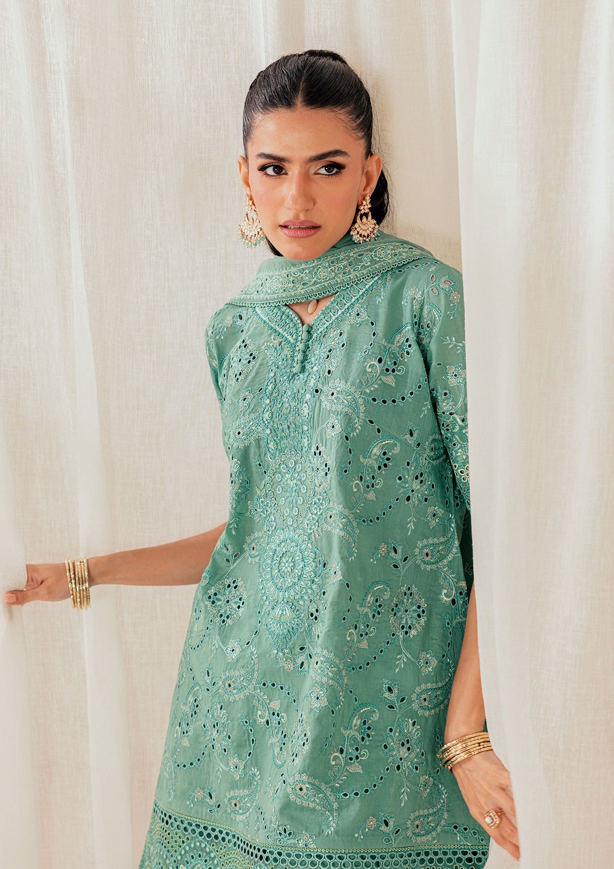 Aik Atelier | Lawn 26 Vol 2 | Look B2603A - 2
