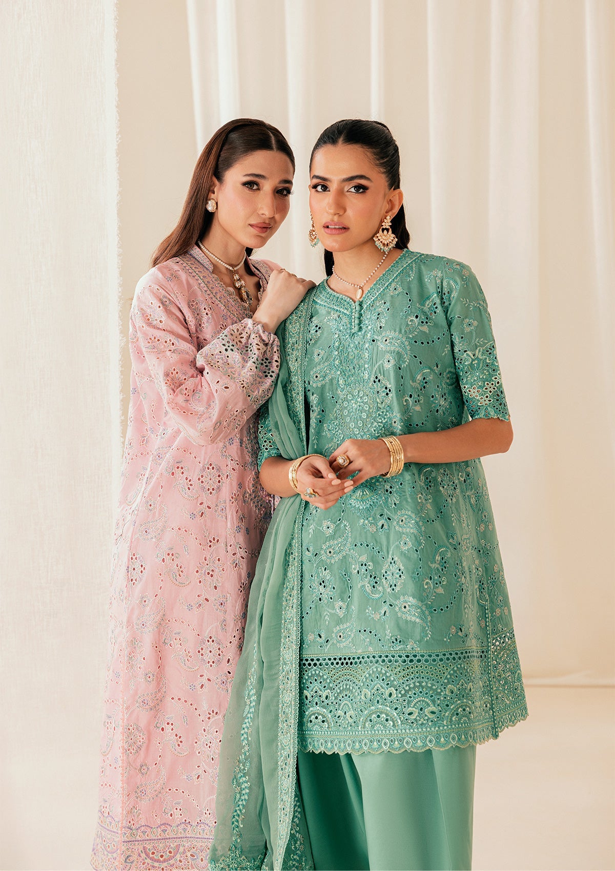 Aik Atelier | Lawn 26 Vol 2 | Look B2603A - 6