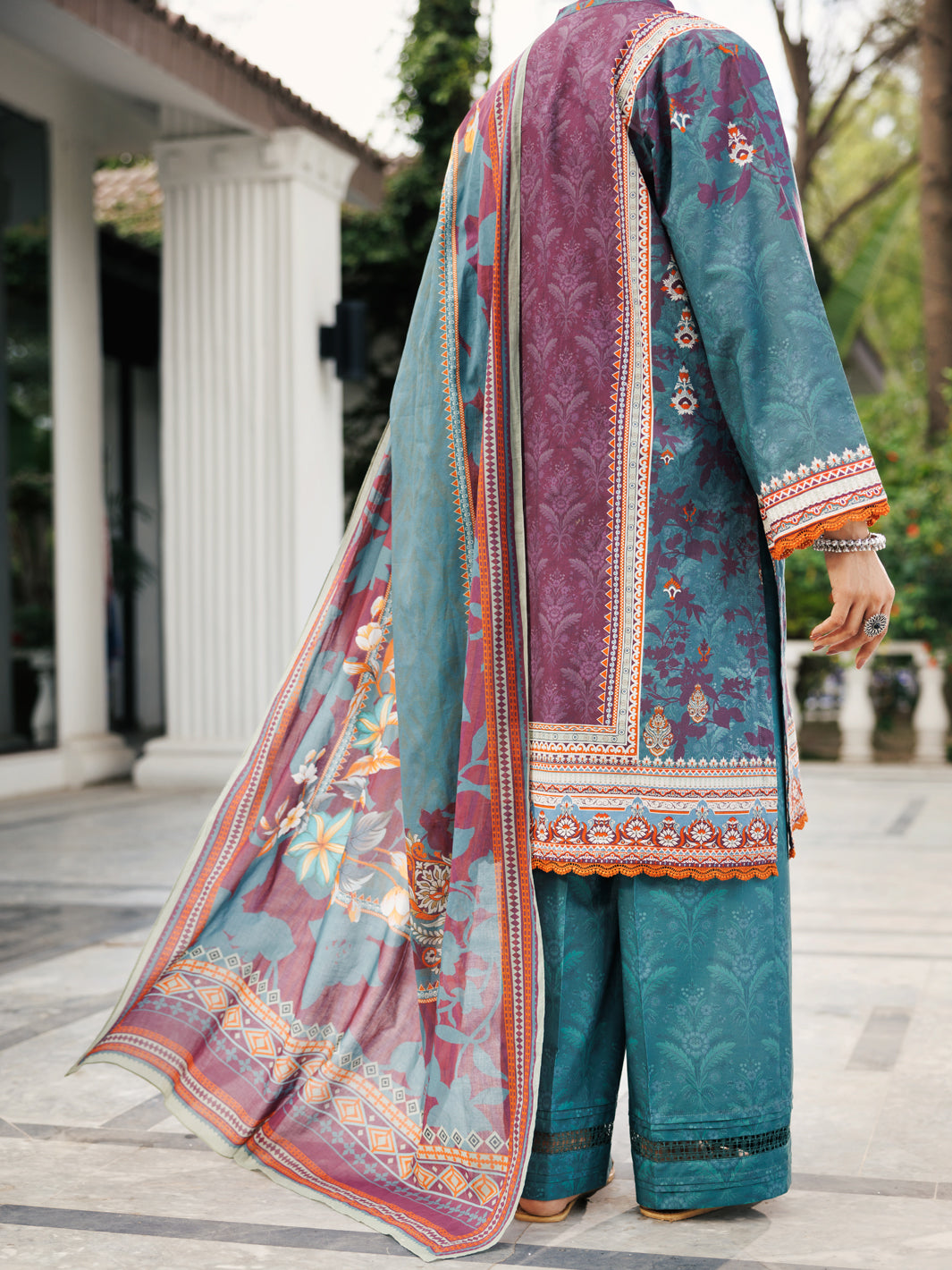 Almirah | Traditional Tale | ALP-3PS-2119