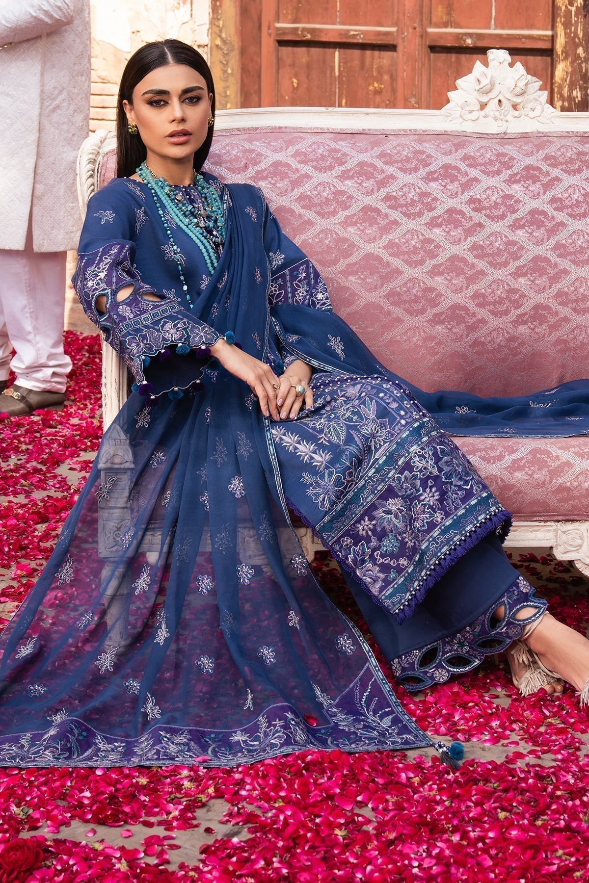Alizeh | Rawayat Luxury Lawn 24 | Shehnaaz - House Of Anaya