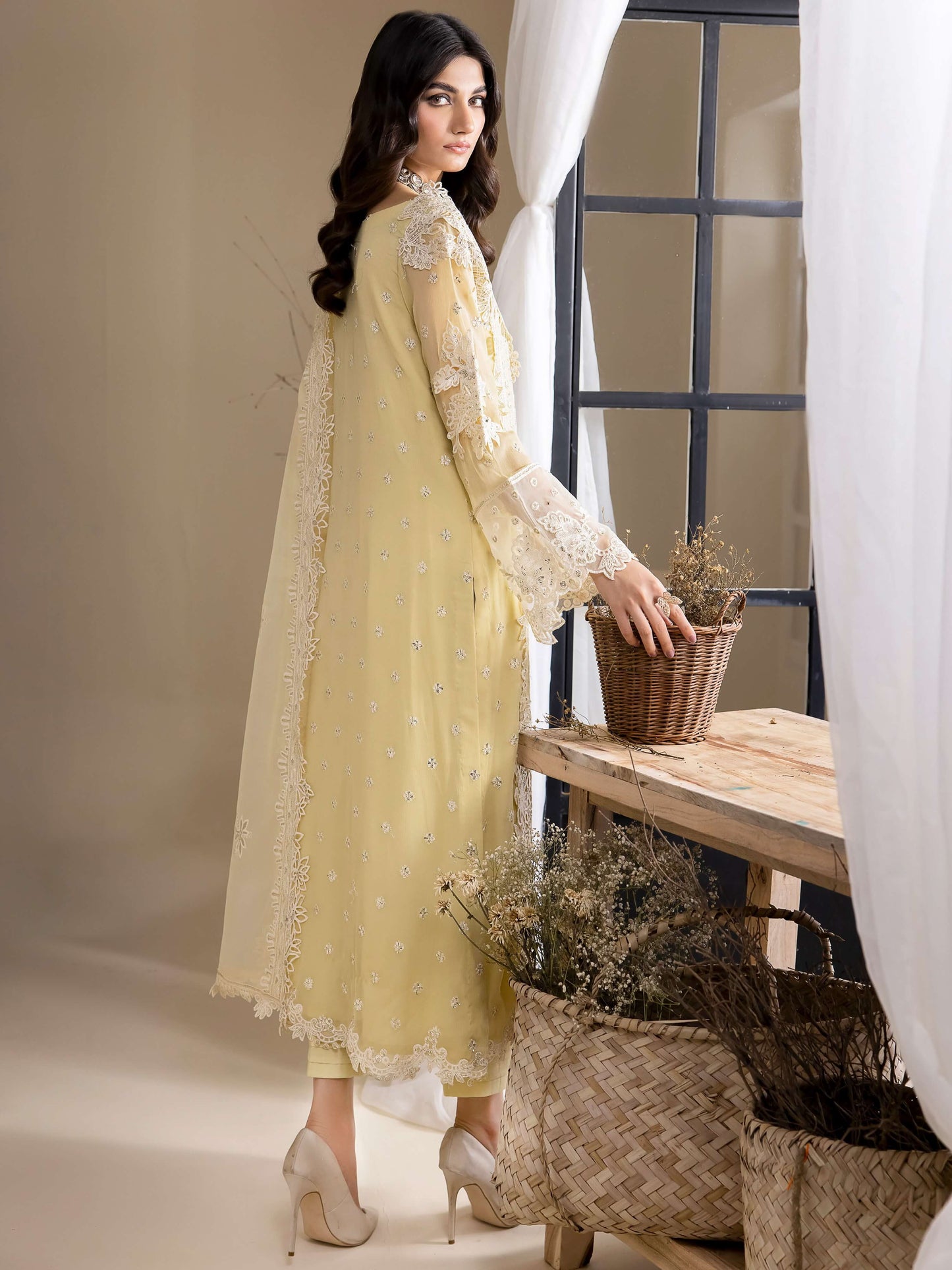 IZNIK Chinon Vol-03 Embroidered Chiffon 3Pc Suit CC-23 Delilah