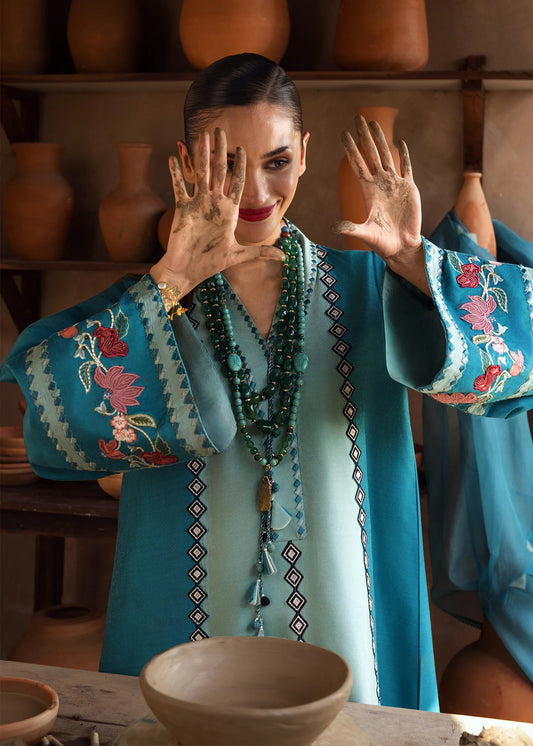 Crimson | MITTI - WINTER PRET '25 | Rani Vogue(Turquoise)