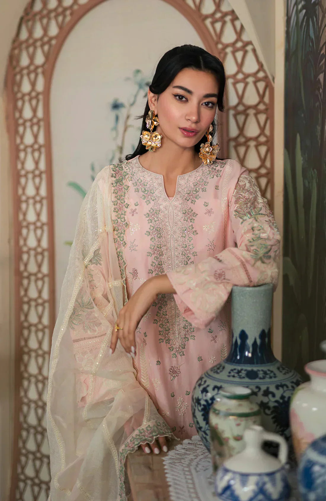 Emaan Adeel | Ayra Luxury Lawn 24 | AR-01 - House Of Anaya