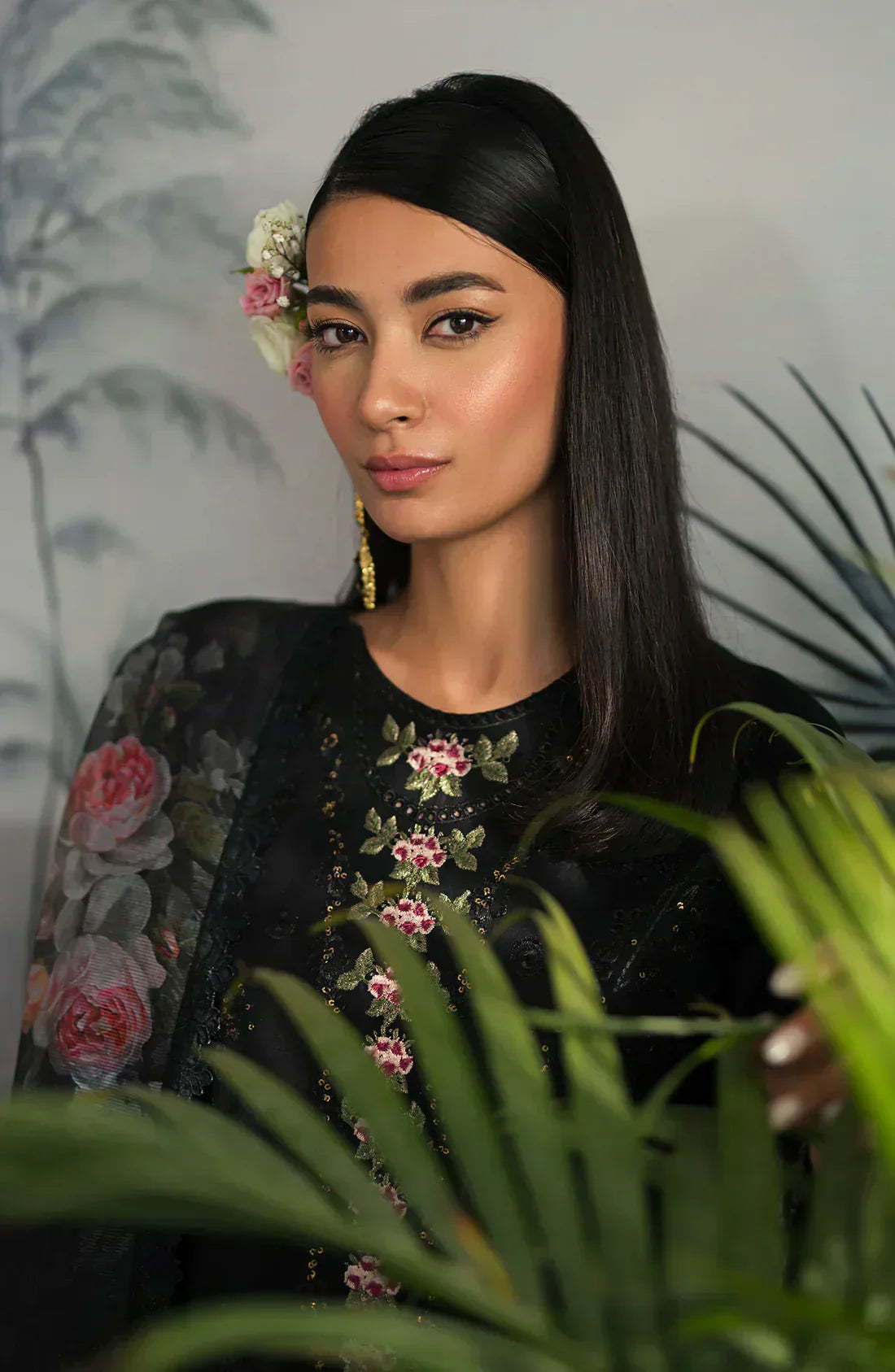 Emaan Adeel | Ayra Luxury Lawn 24 | AR-05 - House Of Anaya