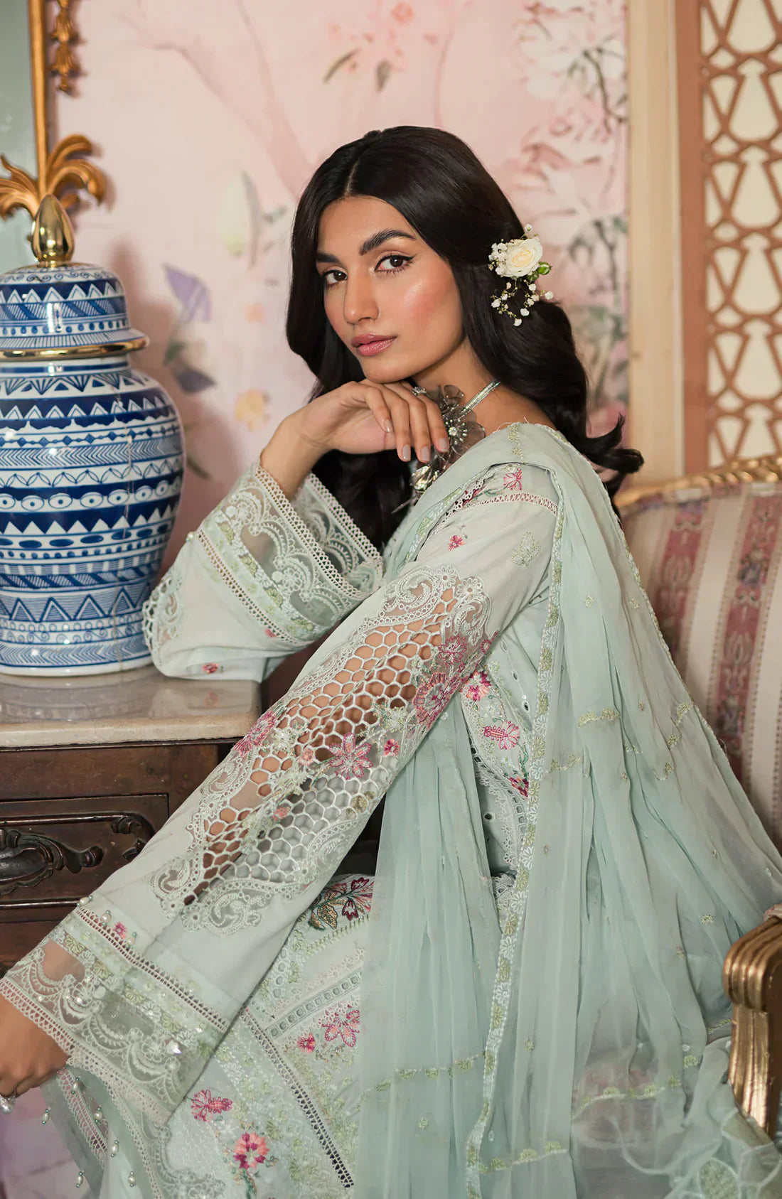 Emaan Adeel | Ayra Luxury Lawn 24 | AR-07 - House Of Anaya