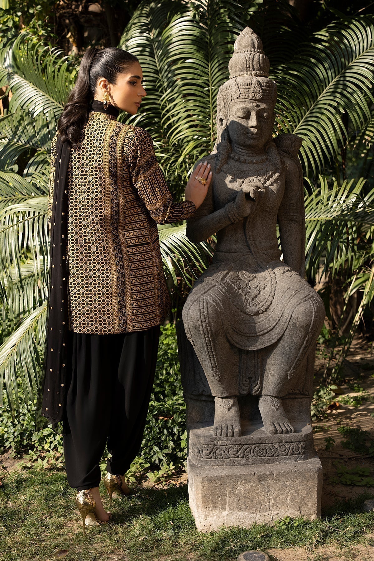 Erum Khan | Shahzeen Eid Collection | SUNSET - House Of Anaya