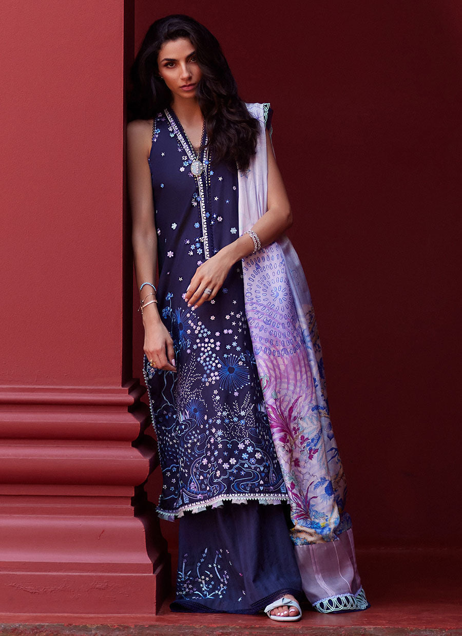 Farah Talib Aziz | Suay Lawn 24 | IZEA BLUE - House Of Anaya