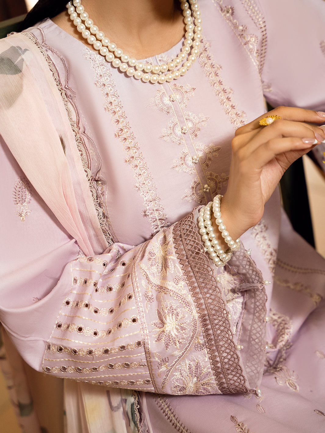 Izel | Dastak Luxury Lawn | GUL - House Of Anaya