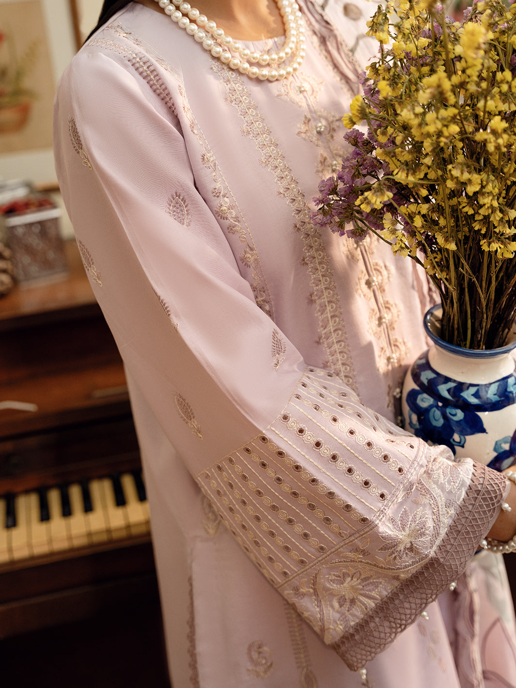 Izel | Dastak Luxury Lawn | GUL - House Of Anaya