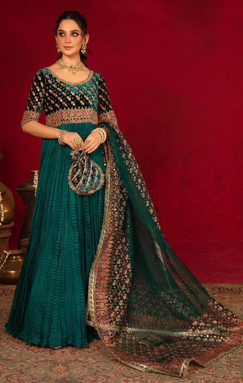 Maya | Raazi Velvet 24 | DILAAB - House Of Anaya