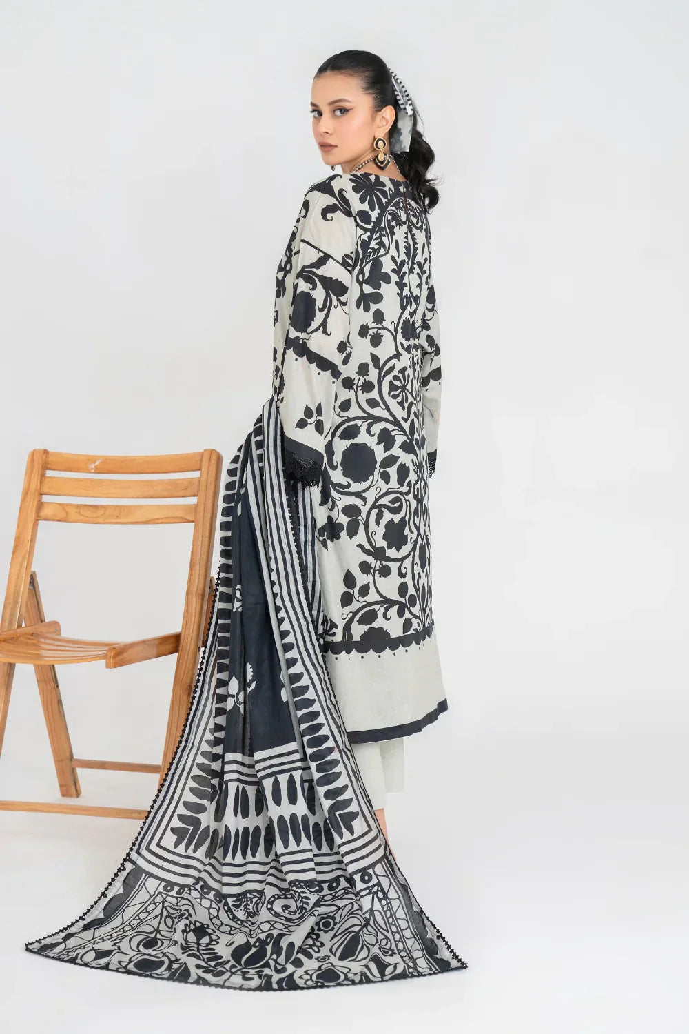 Ittehad | Printed Lawn 24 | IP3P08-3PS-LGY - House Of Anaya