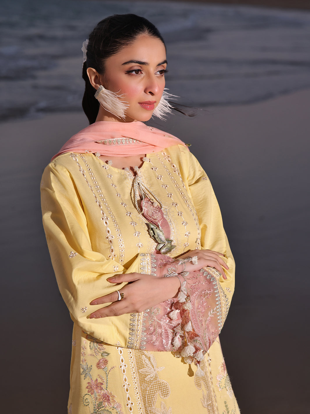Izel | Saahil Signature Lawn 24 | MUSHQ - House Of Anaya