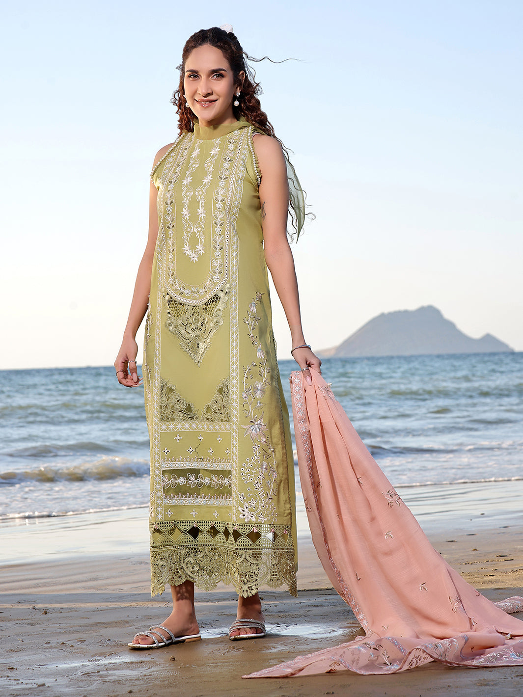 Izel | Saahil Signature Lawn 24 | MUZLIN - House Of Anaya