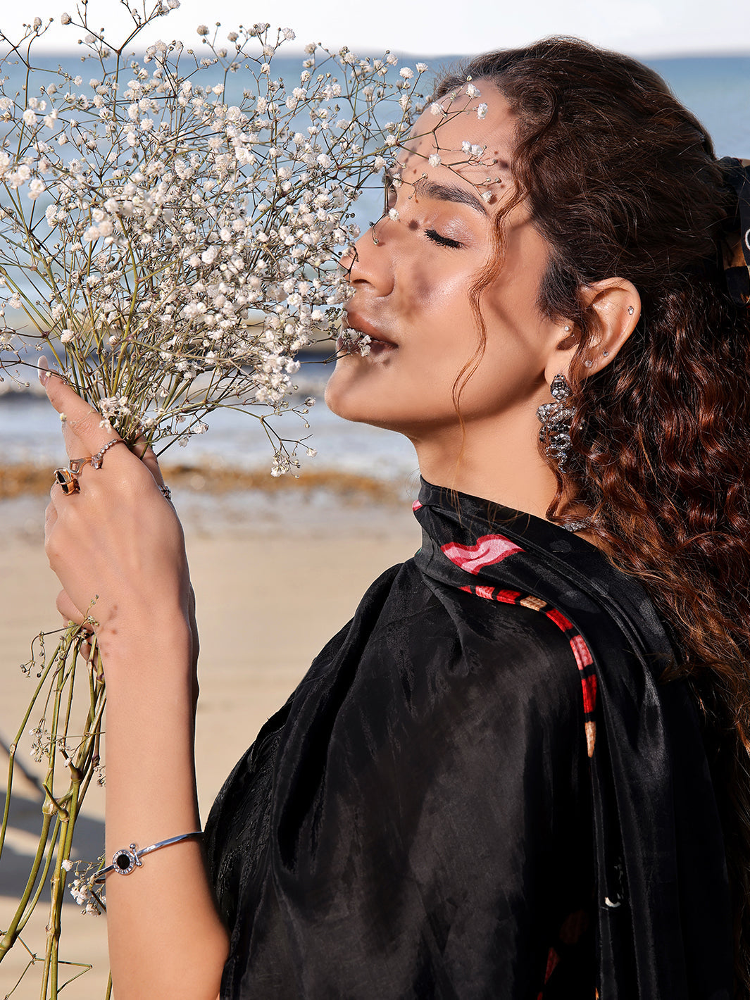 Izel | Saahil Signature Lawn 24 | NUREH - House Of Anaya