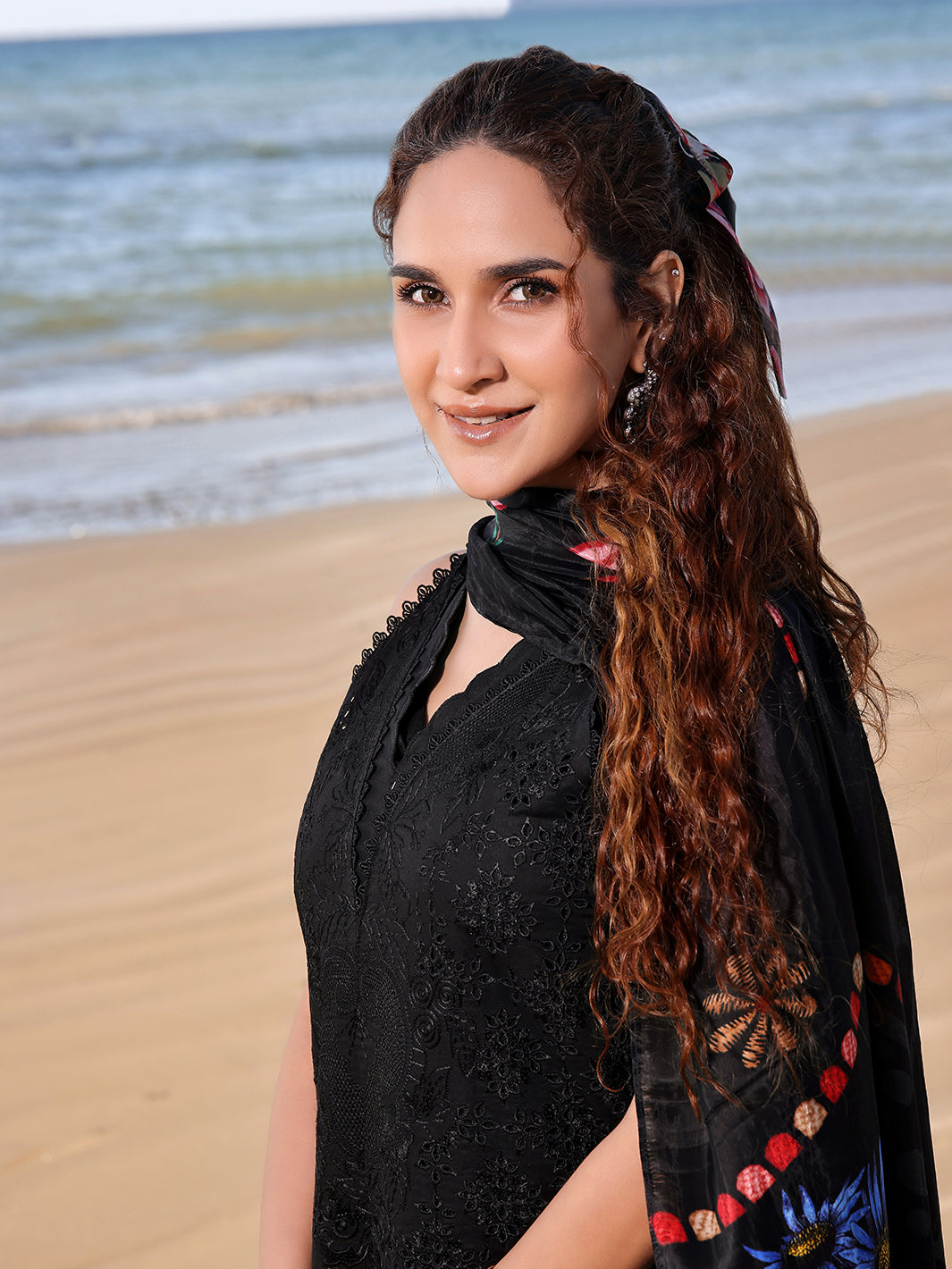 Izel | Saahil Signature Lawn 24 | NUREH - House Of Anaya