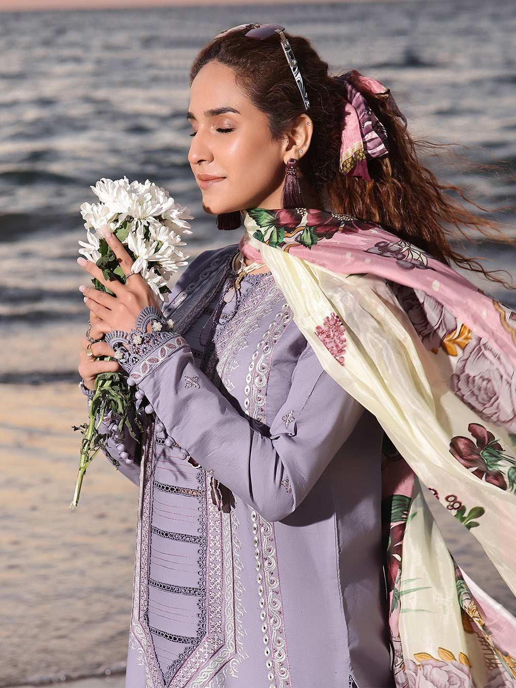 Izel | Saahil Signature Lawn 24 | VANYA - House Of Anaya