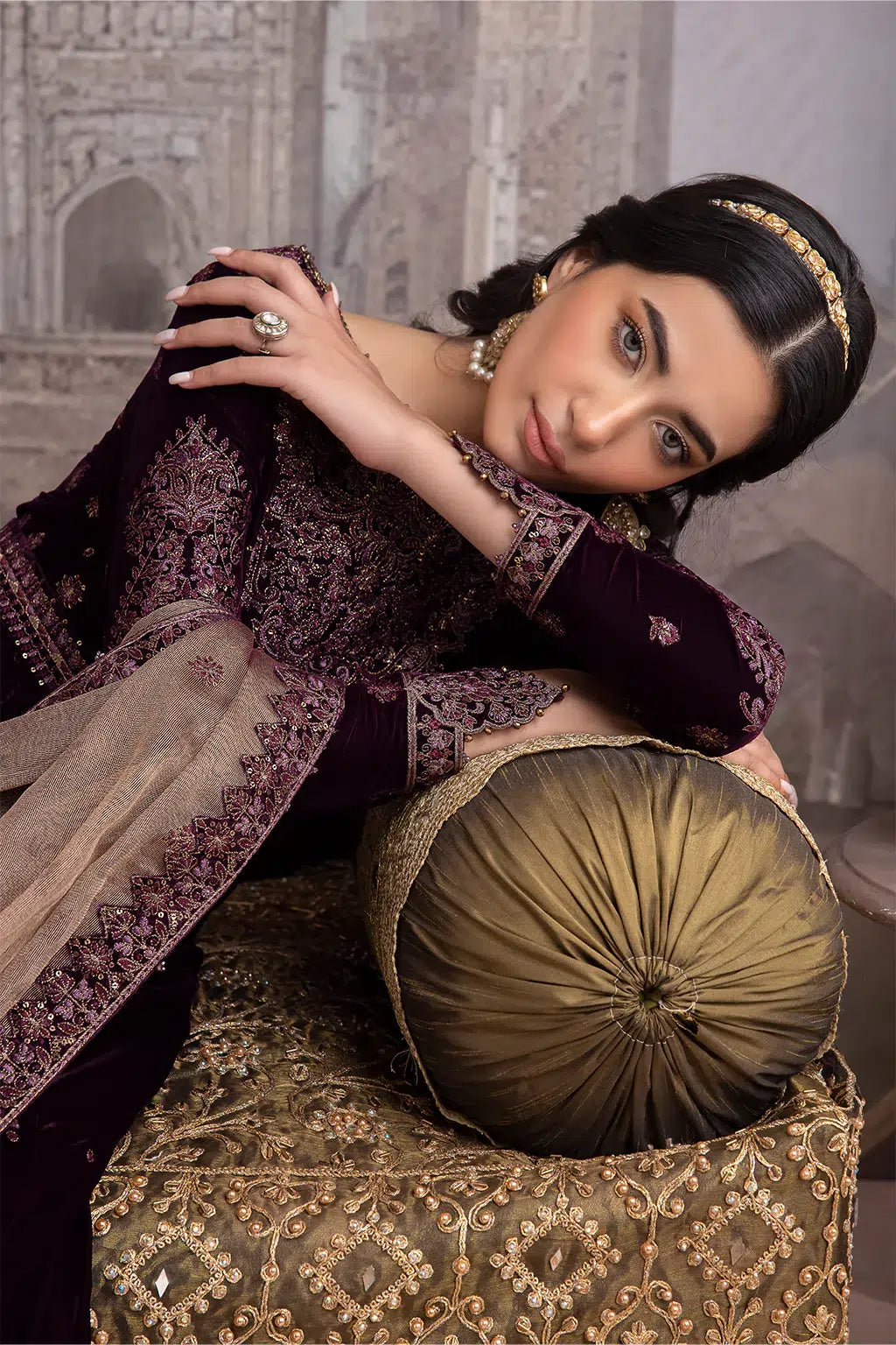 Iznik | Festive Velvet 23 | IV-36 ELAHEH - House Of Anaya