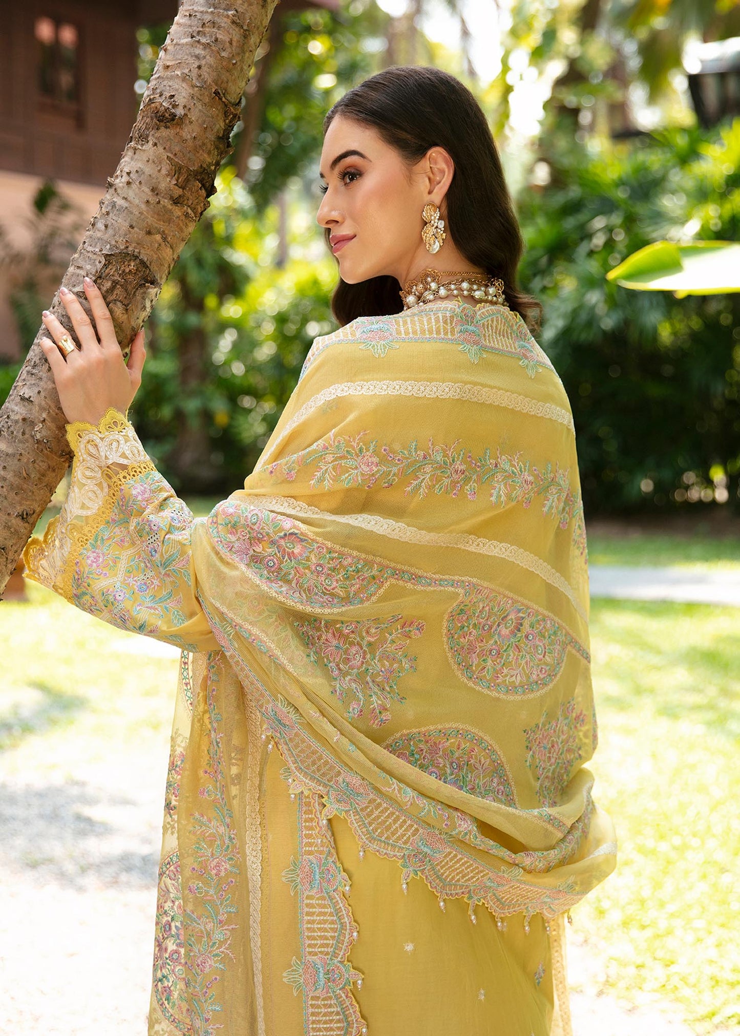 Kanwal Malik | Sareen Luxury Lawn 24 | Vanessa - House Of Anaya