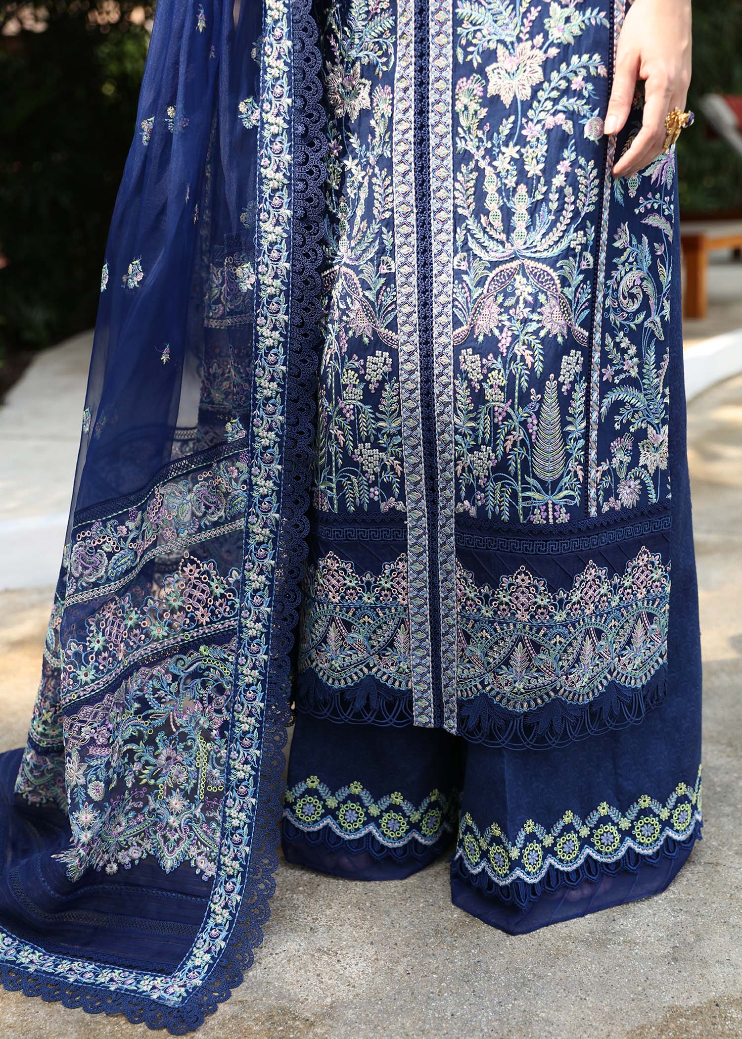 Kanwal Malik | Sareen Luxury Lawn 24 | Rohma - House Of Anaya