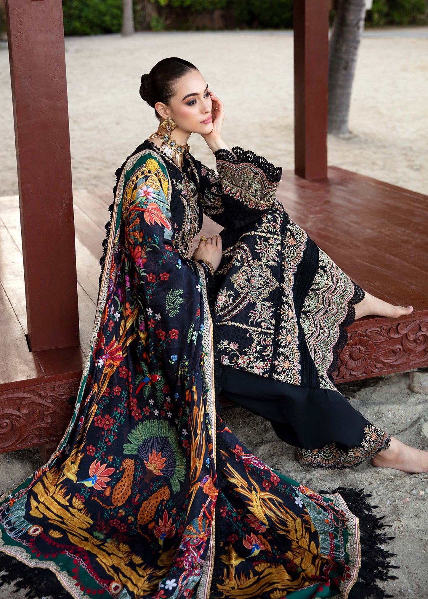 Kanwal Malik | Sareen Luxury Lawn 24 | Gloria - House Of Anaya
