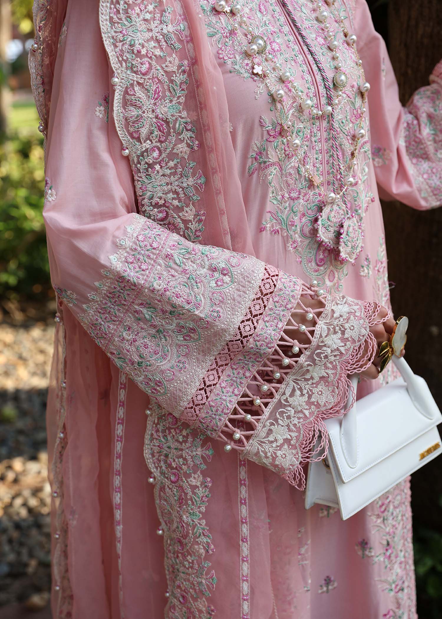 Kanwal Malik | Sareen Luxury Lawn 24 | Misty - House Of Anaya