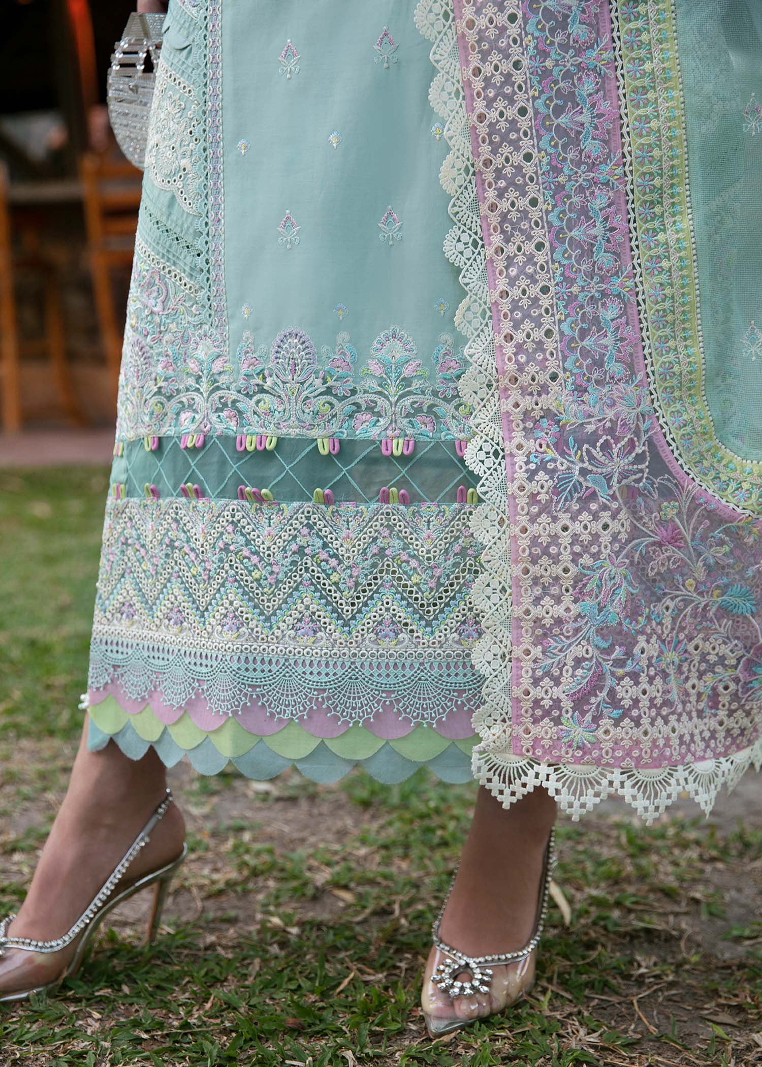 Kanwal Malik | Sareen Luxury Lawn 24 | Camilla - House Of Anaya