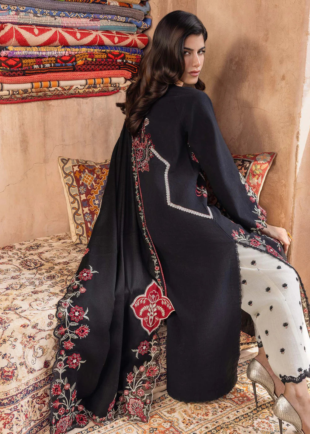 Saira Shakira | Winter 25 | CYRA 6-A