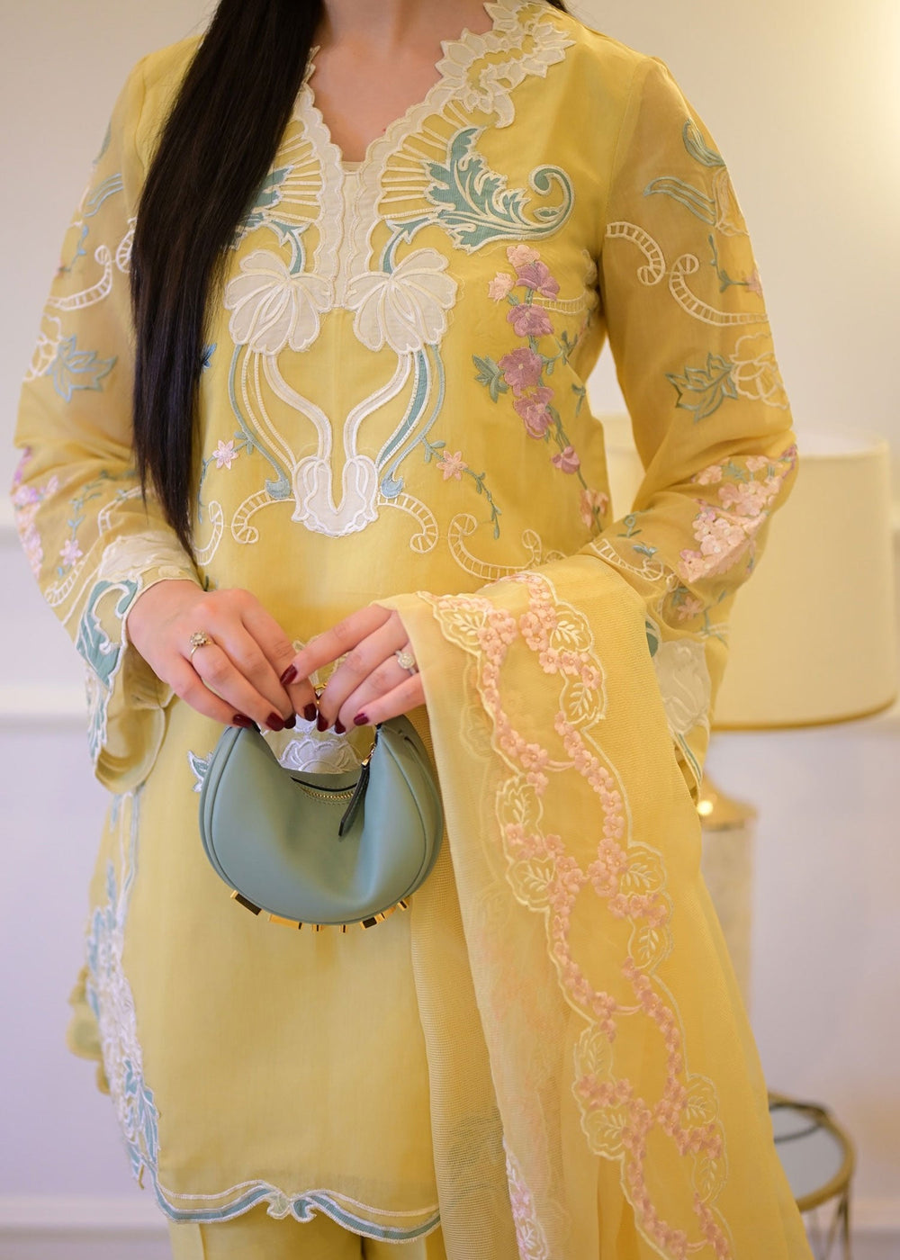Saira Shakira | Rosea Casual Pret 25 | Dandelion Hues