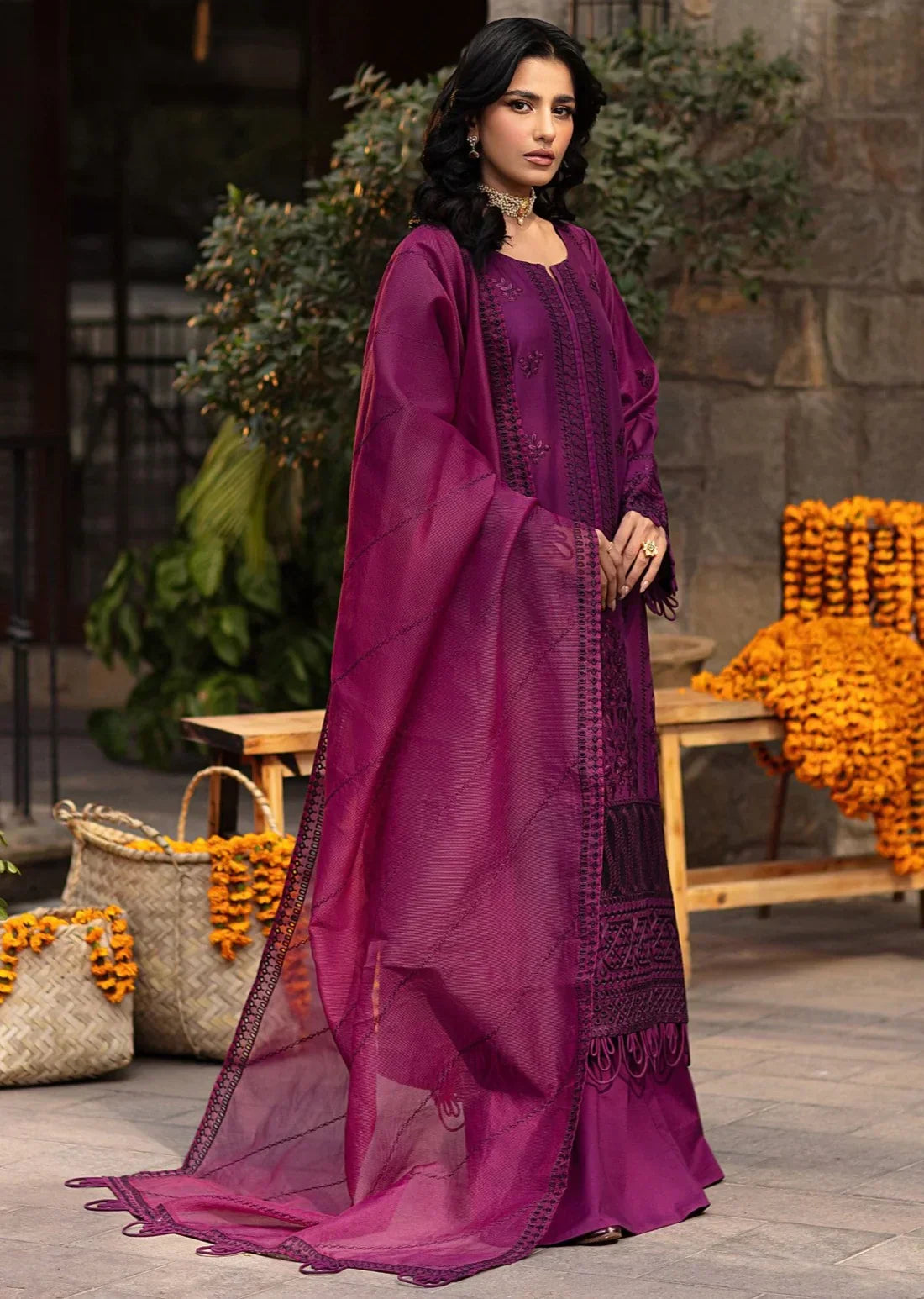 Mohagni | Muntazir Luxury Lawn 24 | CM-02 - House Of Anaya