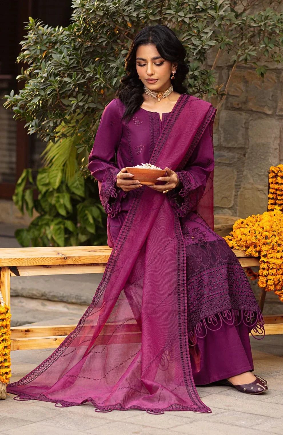 Mohagni | Muntazir Luxury Lawn 24 | CM-02 - House Of Anaya