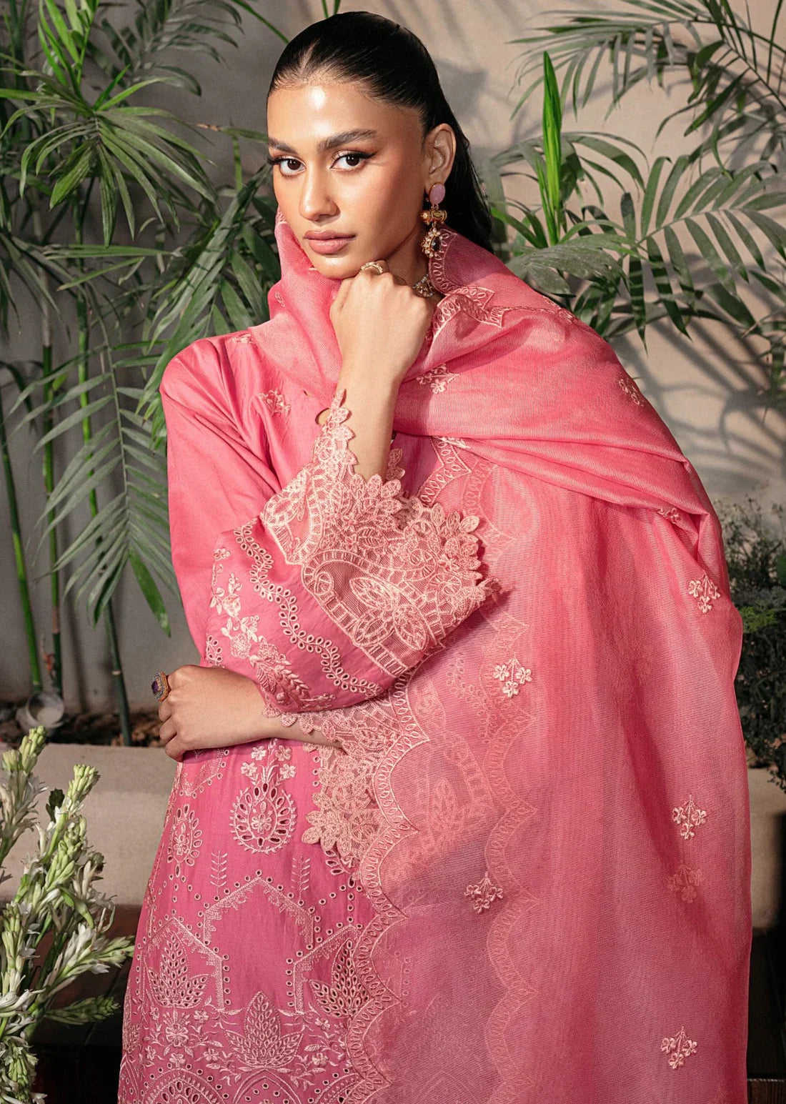 Mohagni | Muntazir Luxury Lawn 24 | CM-08 - House Of Anaya