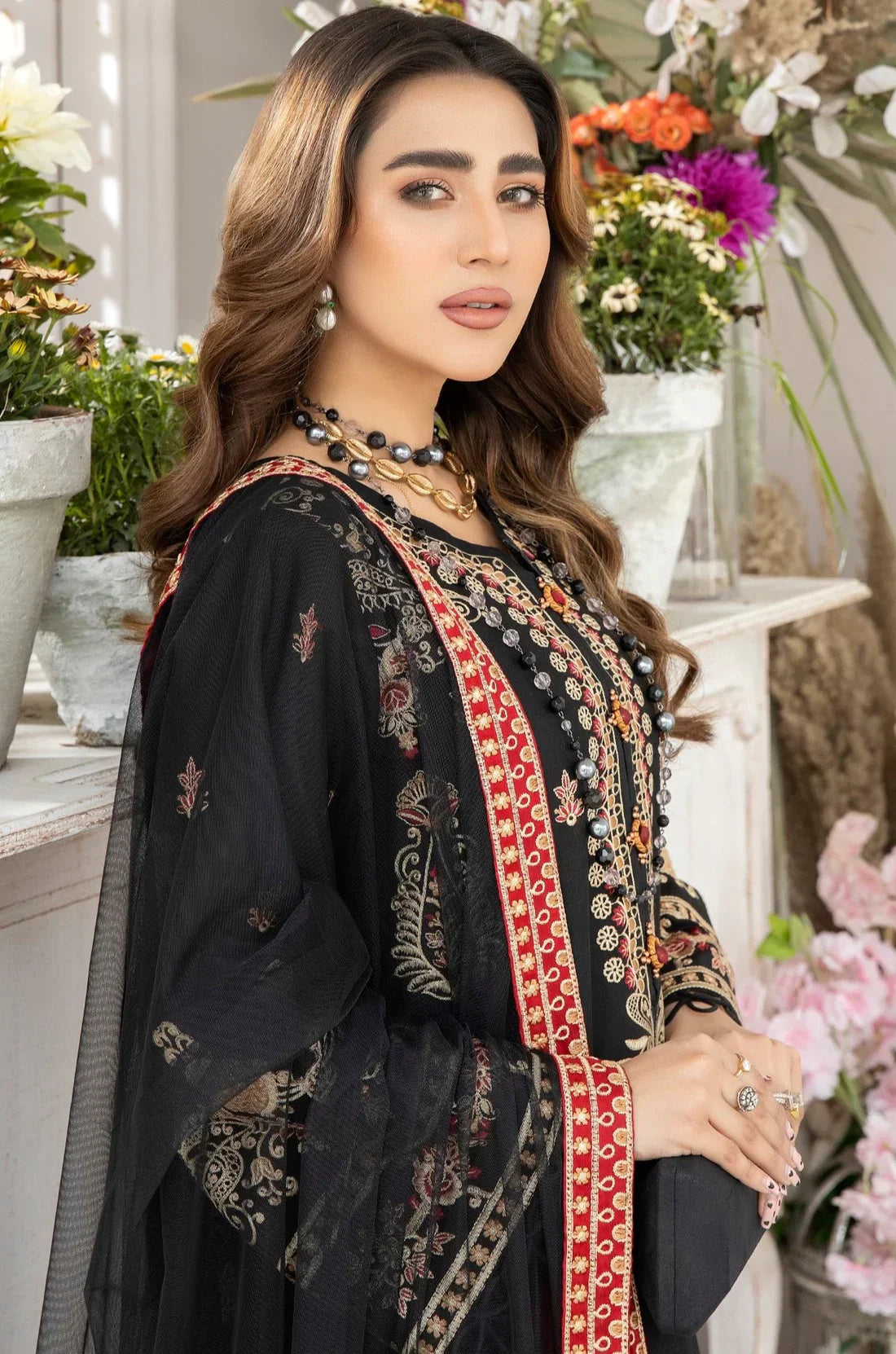 Mohagni | Muntazir Luxury Lawn 24 | AM-05 - House Of Anaya