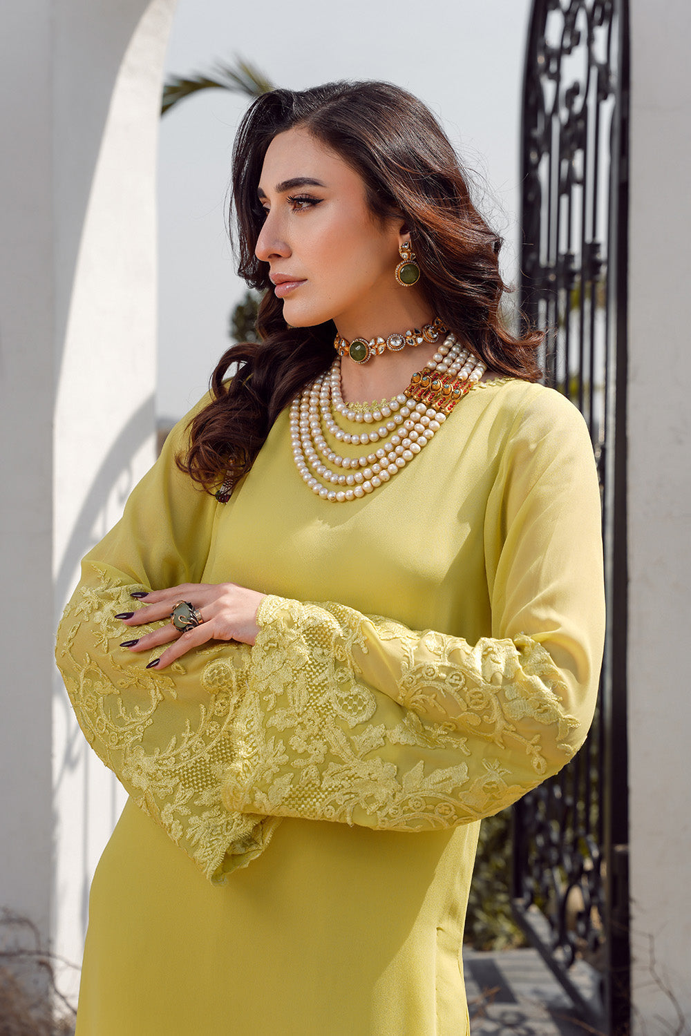 Nilofer Shahid | Verve Summer 24 | Evara (3pc)  Verve SS 24 - House Of Anaya