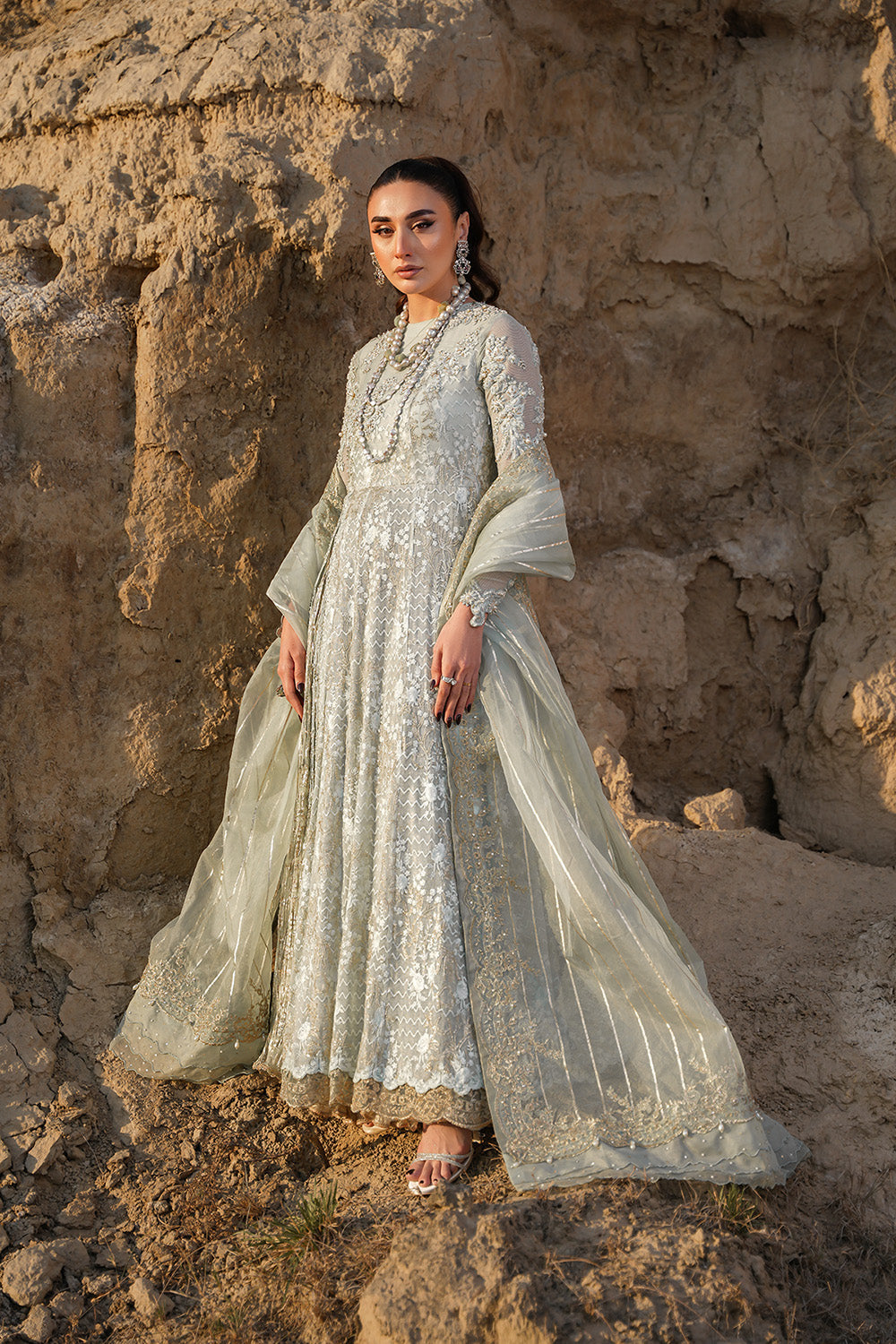 Nilofer Shahid | Verve Summer 24 | Mavi  Verve SS 24 - House Of Anaya