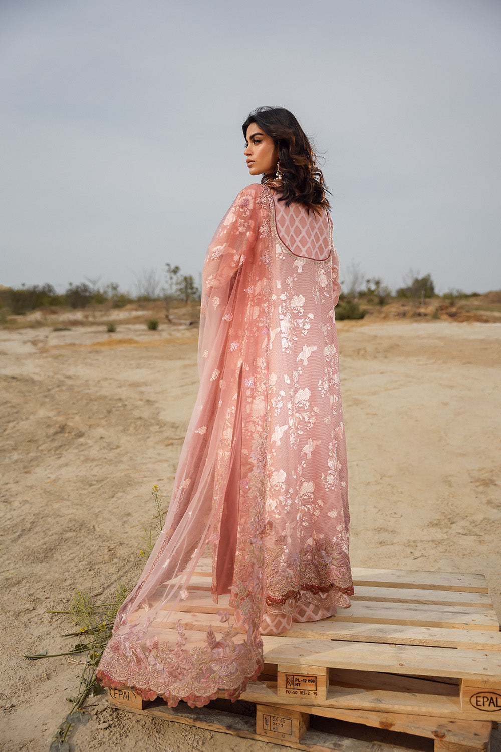 Nilofer Shahid | Verve Summer 24 | Sasha (3pc)  Verve SS 24 - House Of Anaya